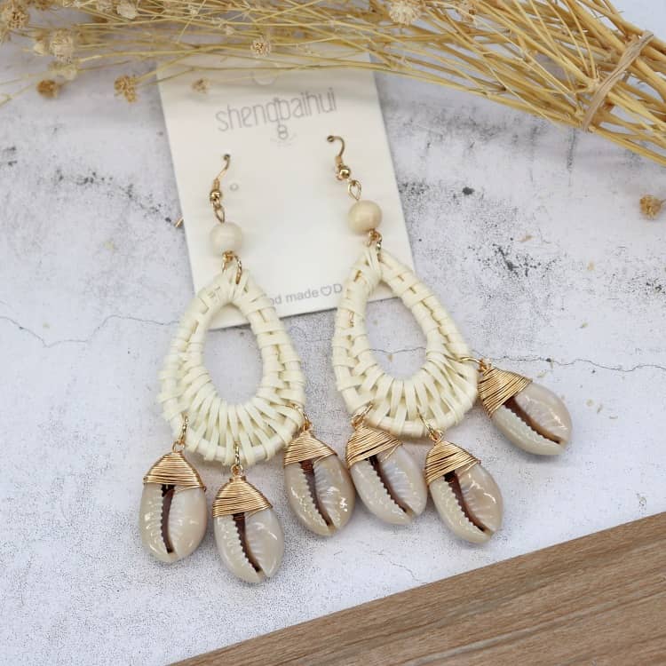 Calm bamboo and seashell drop earrings from 5 Senses with elegant natural design