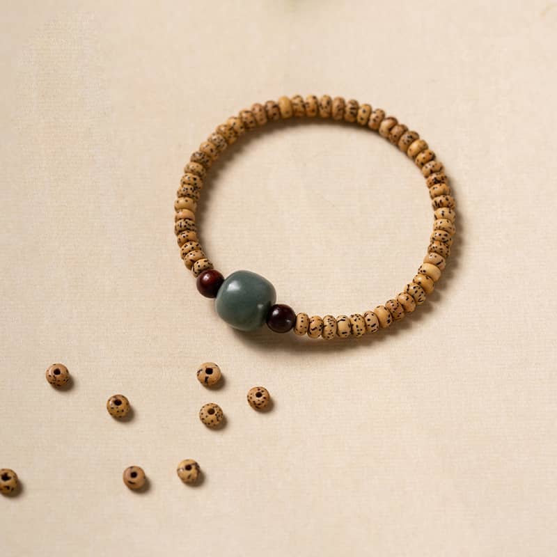 Bodhi seed meditation bracelet from 5 Senses with decorative beads for mindfulness practice