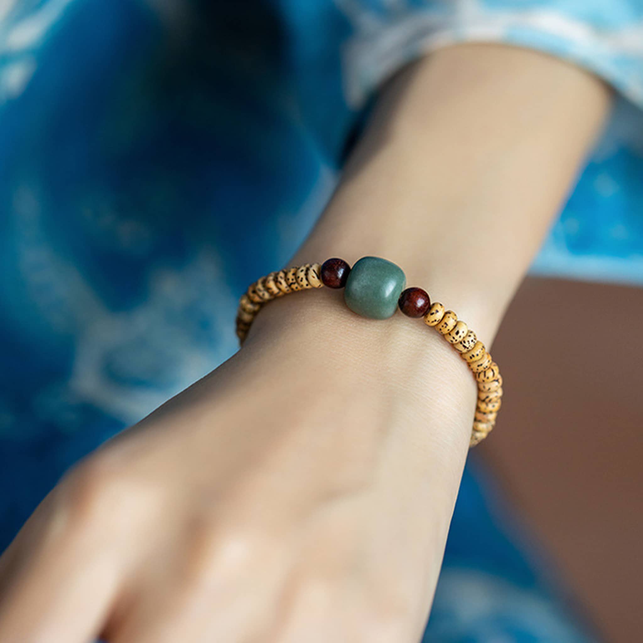Elegant bodhi seed meditation bracelet with colorful beads, perfect for mindfulness and relaxation