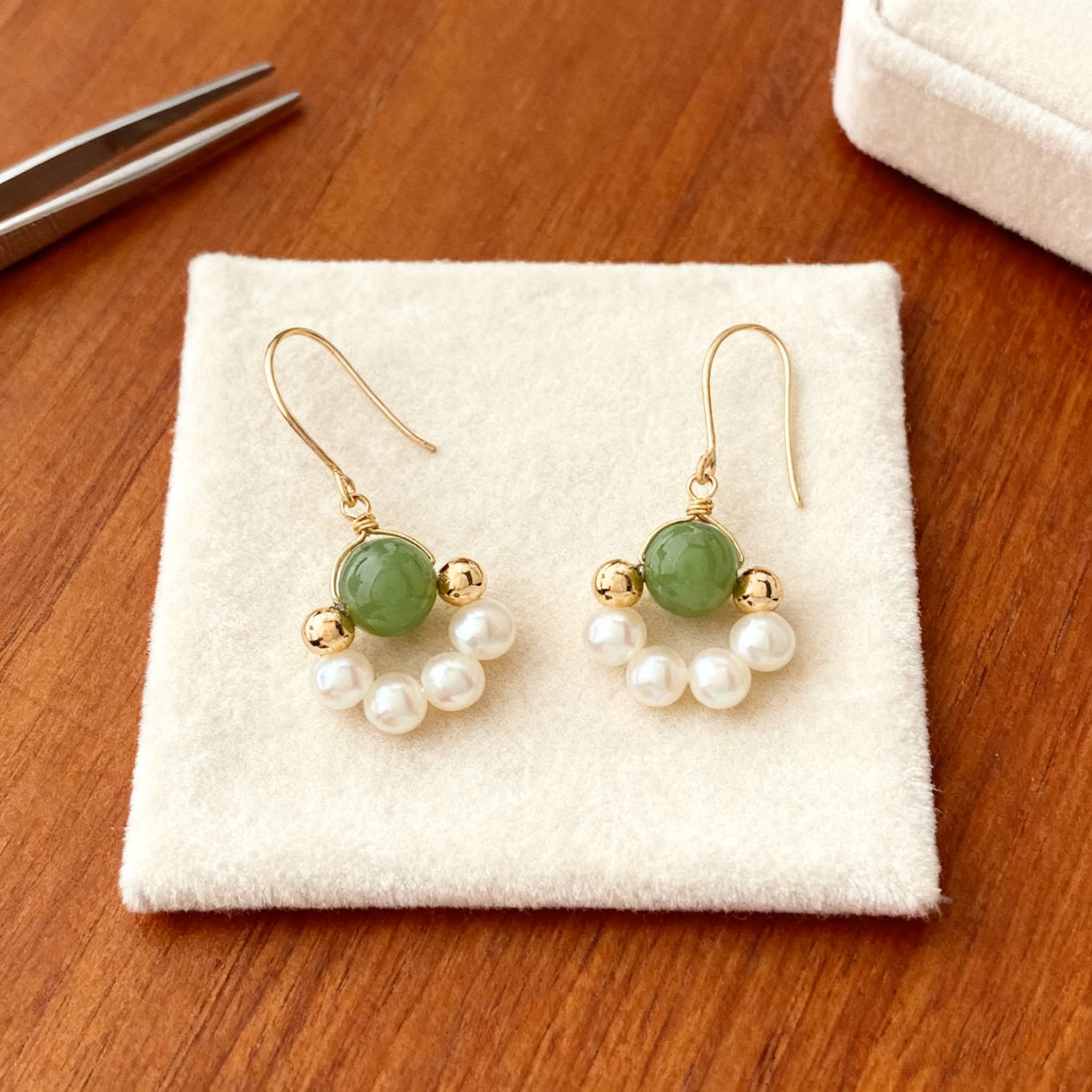 Anxiety relief jade pearl earrings featuring gold accents and a calming design for stress reduction